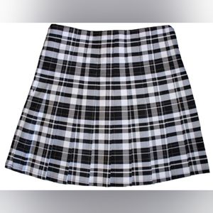 NWOT, No Boundaries Juniors Black/White Plaid Pleated Tennis Skirt, Size Small